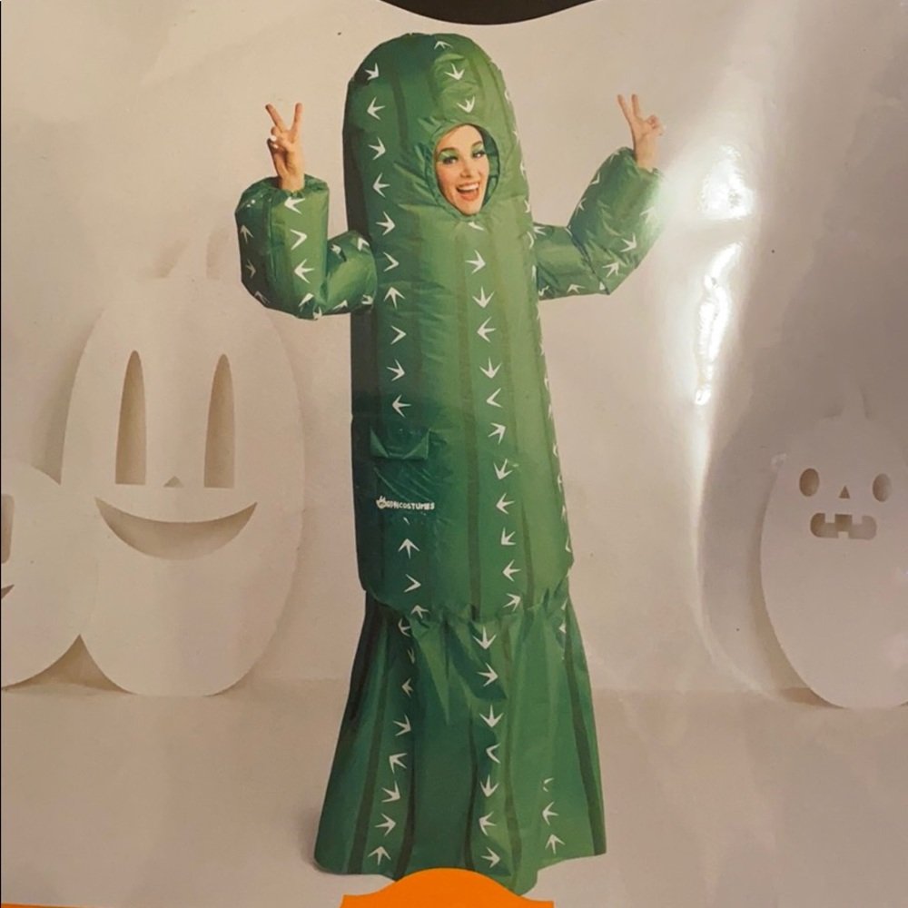 Halloween costume cactus 🌵